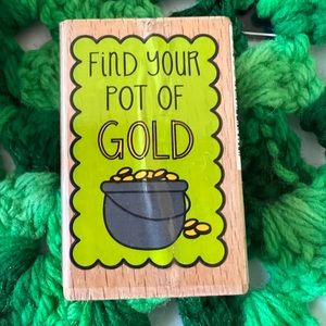 Brand new Studio G Find Your Pot of Golf rubber stamp. St Patrick’s day